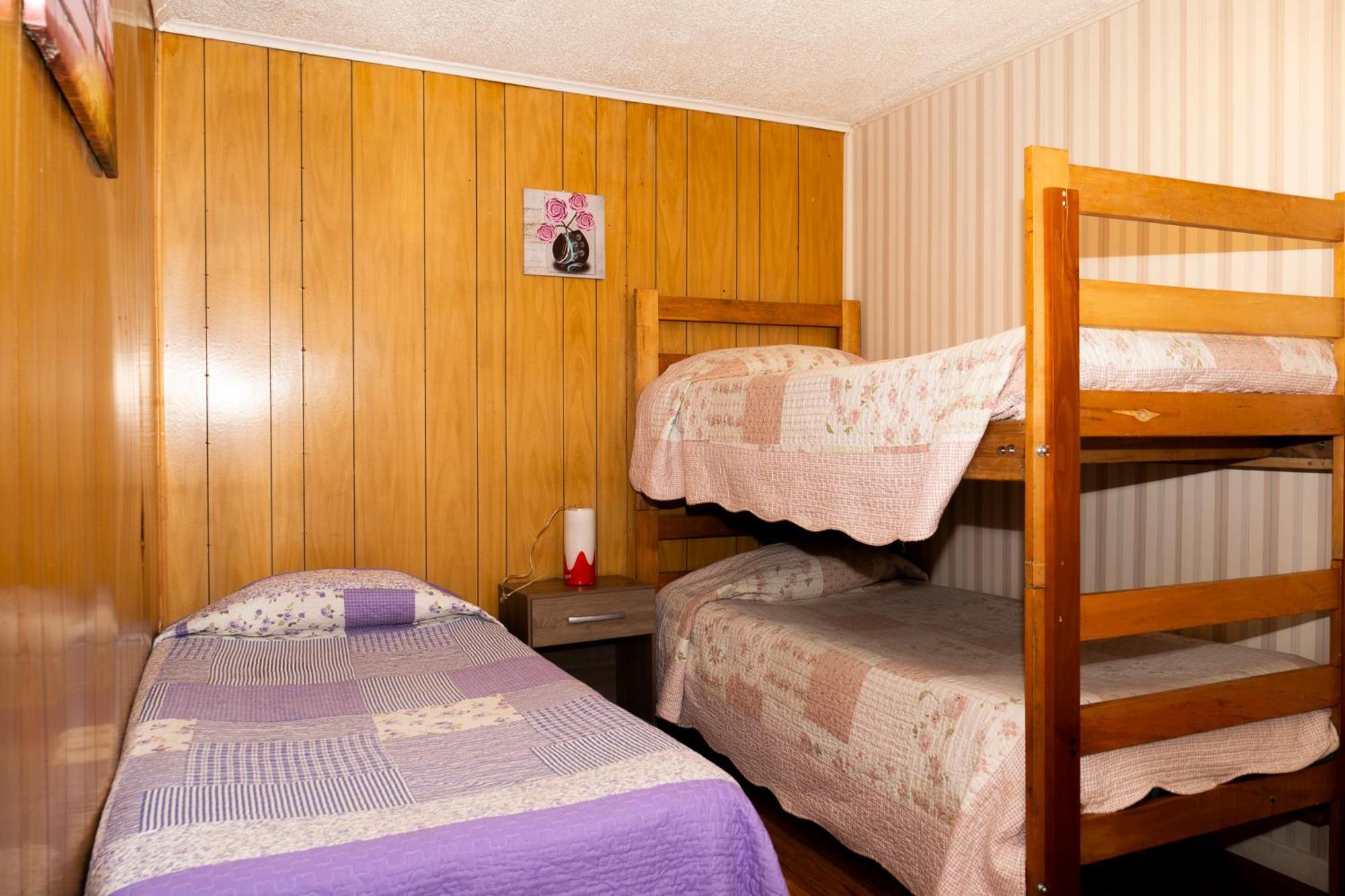 Hostal Del Tuto Punta Arenas Exterior photo